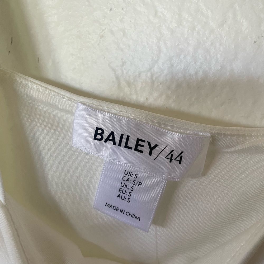 Bailey 44 white crop top - Picture 7 of 7
